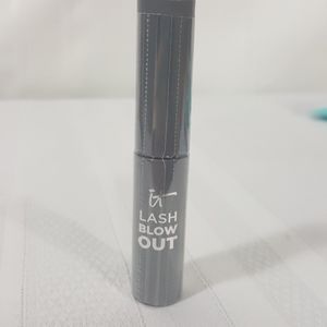 IT Lash Blowout Mascara